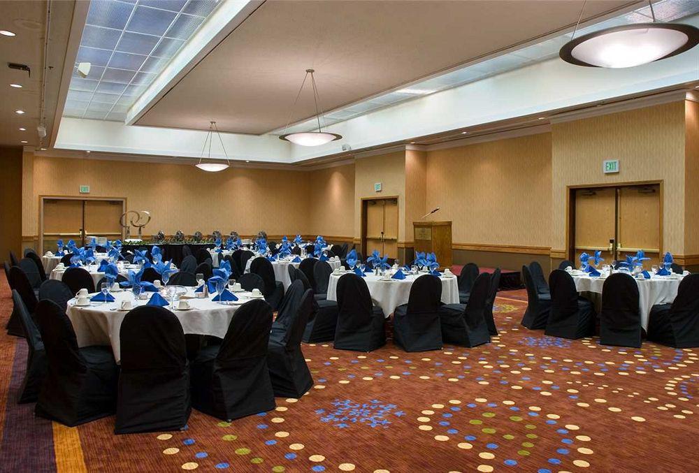Hotel Doubletree By Hilton Bakersfield Restaurante foto