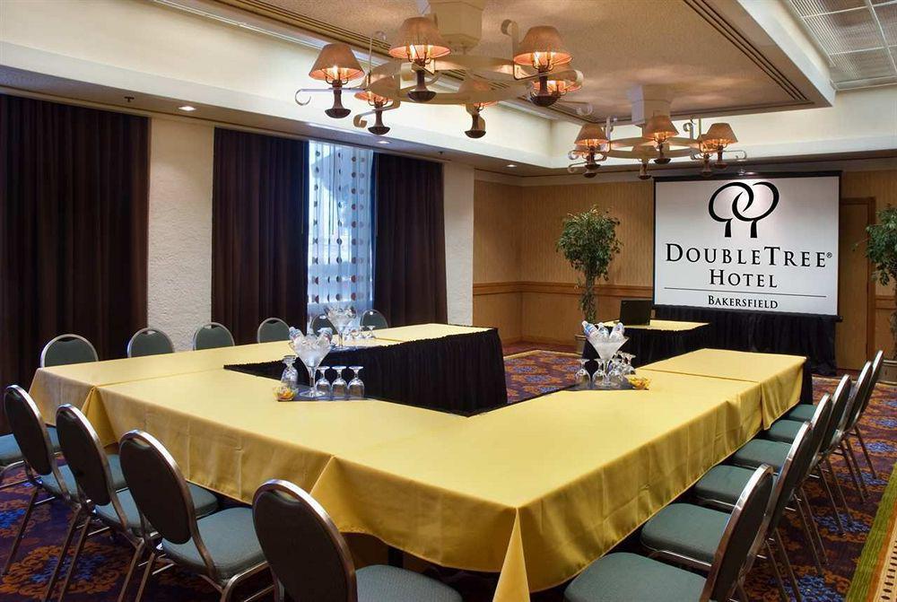Hotel Doubletree By Hilton Bakersfield Facilidades foto