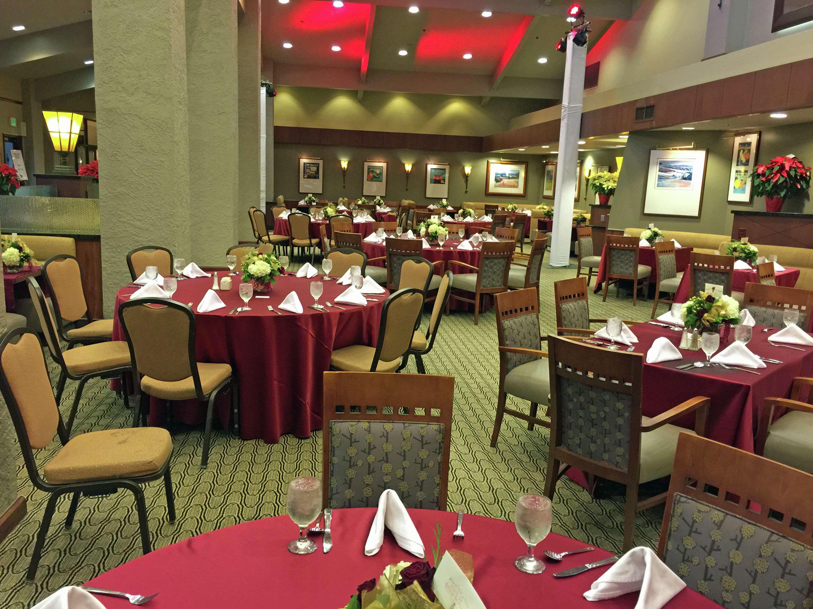Hotel Doubletree By Hilton Bakersfield Exterior foto