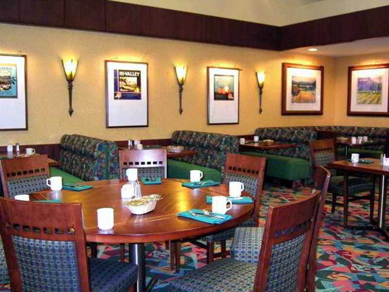 Hotel Doubletree By Hilton Bakersfield Exterior foto